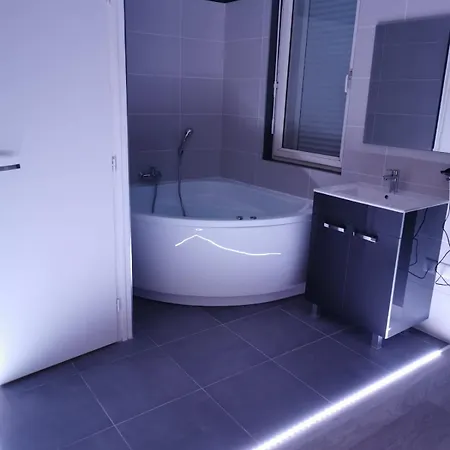 Apartment Bienvenus A These - *