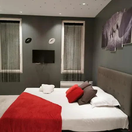Bienvenus A These - Apartment *
