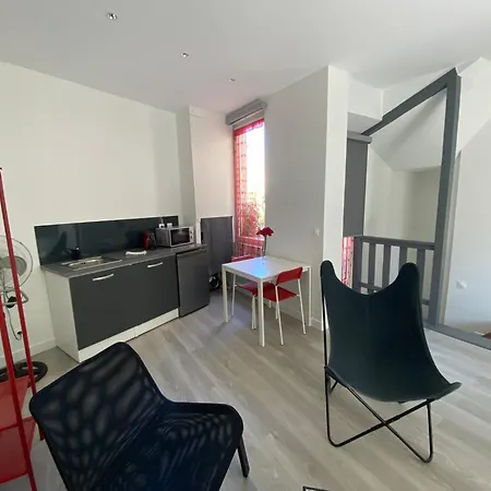 Apartment Bienvenus A These - *